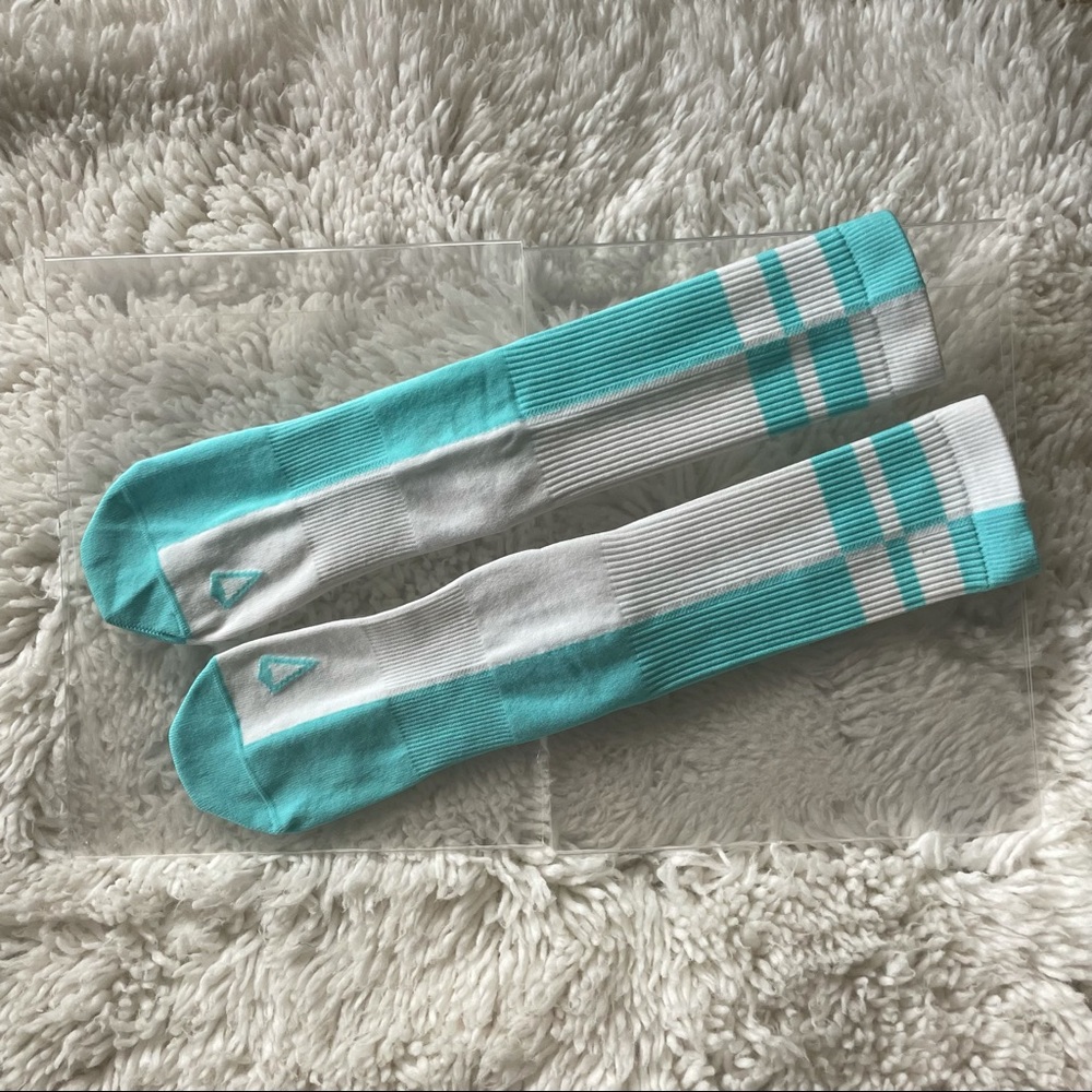 Ivivva | Teal and White Striped Athletic Crew Socks